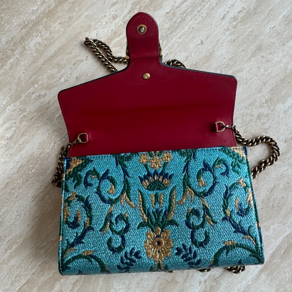 Gucci Clutch with Chain - Picture 3 of 9